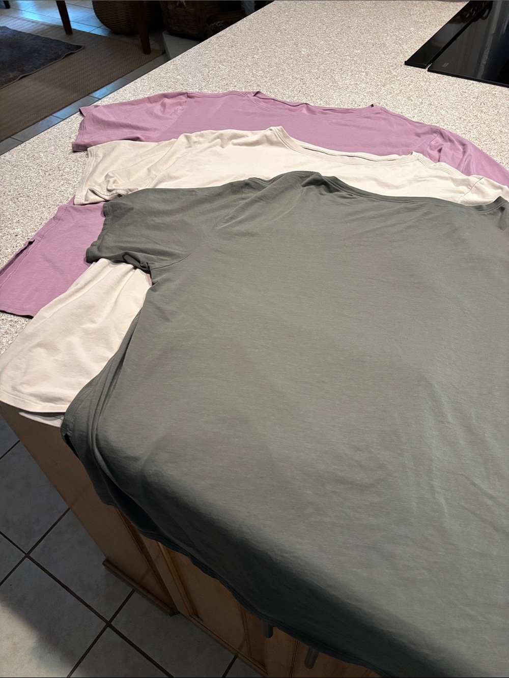 3-Pack lulu lemon Tee Set in olivey- sage, cream, and mauve
